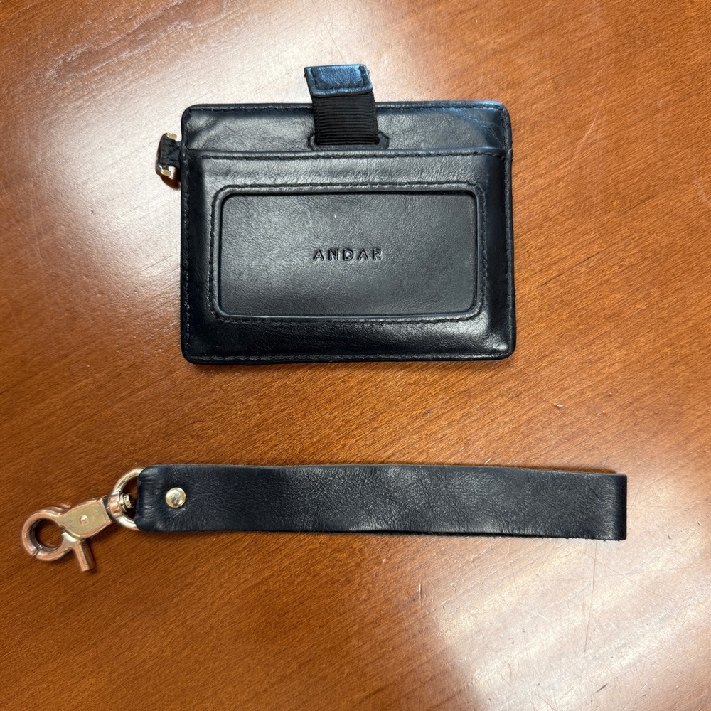 Andar Black Leather Denner Wallet Wristlet, Gently Used
